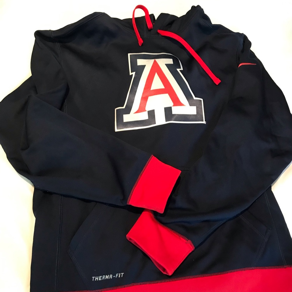 NWOT Nike therma fit University of Arizona hoodie